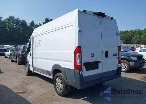 2016 Ram Promaster 2500 High Roof из США, поврежденный, VIN 3C6TRVCG6GE122475